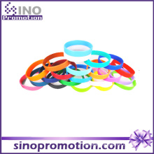 Wholesale Custom Personalized Thin Silicone Fashion Rubber Bracelet